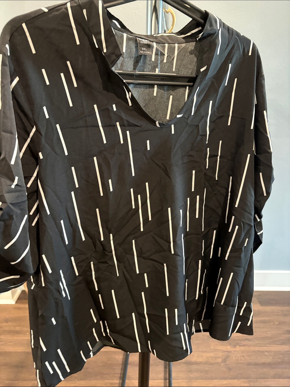 SHEIN Black Long Sleeve V-Neck Blouse with White Dash Print